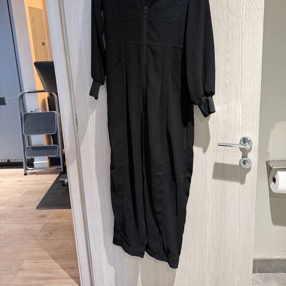 ME+EM Black Jumpsuit (Like New Size 4) - Picture 15 of 16